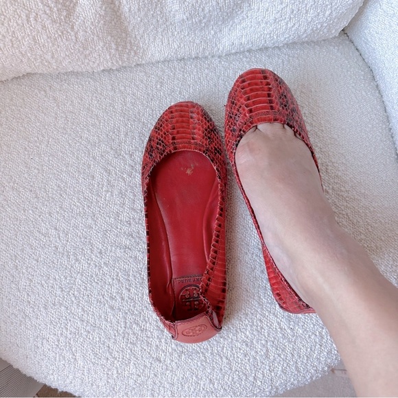 Tory Burch Eddie Red Snake Ballet Flats 7.5 - Picture 1 of 6
